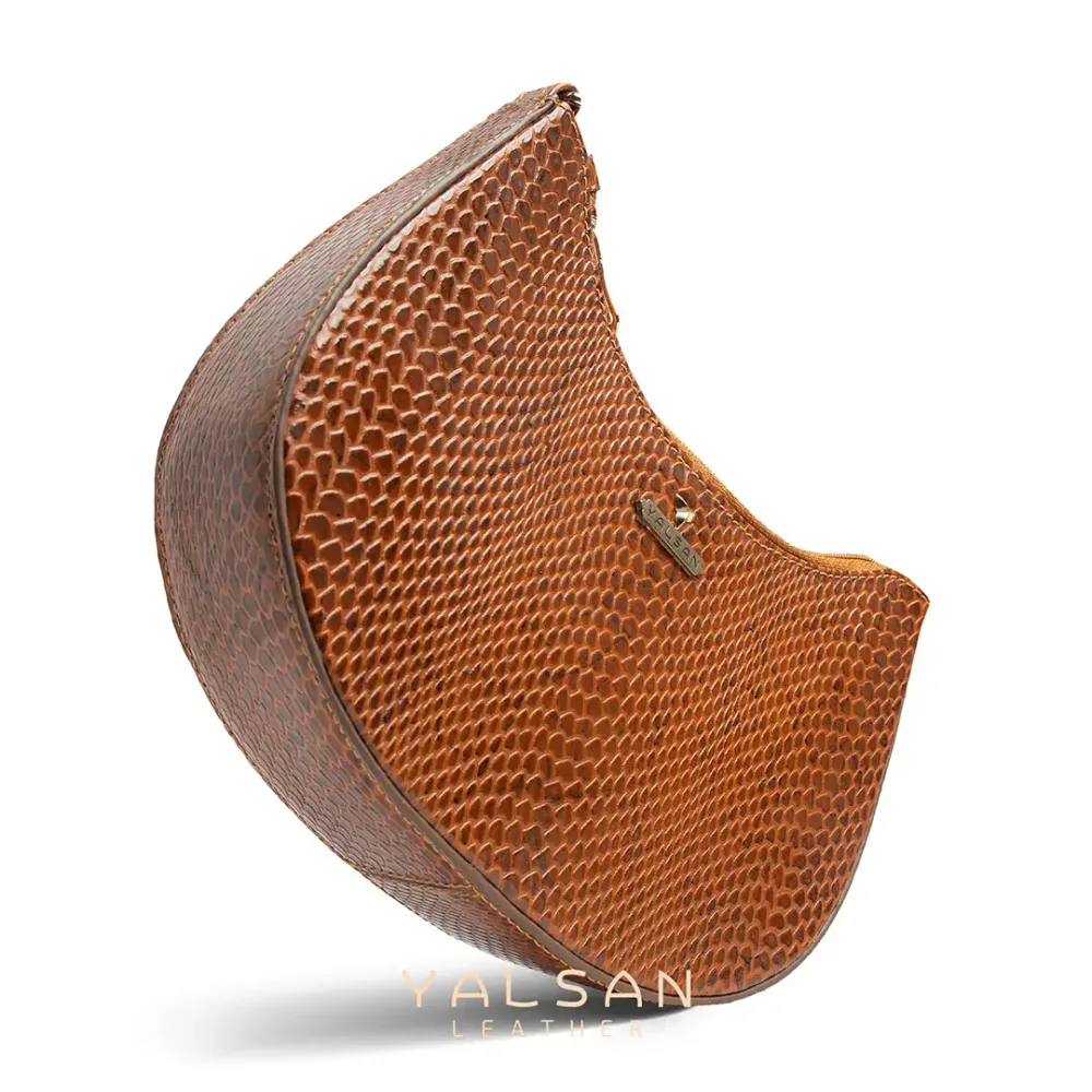 کیف دوشی زنانه مدل دلسا کد077-MRV چرم یلسان — تصویر ۳۹
