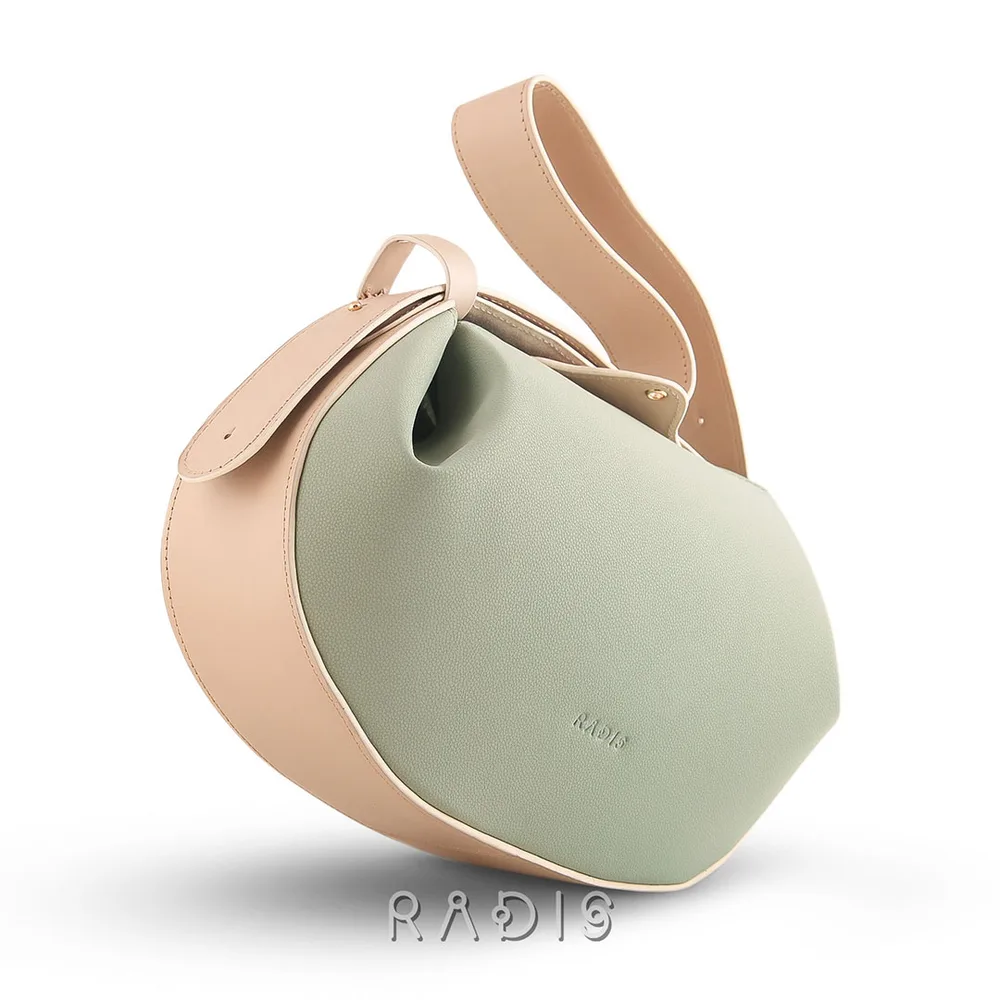 کیف دوشی و دستی زنانه مدل Airal کد 137-M.BS چرم رادیس — تصویر ۱۰