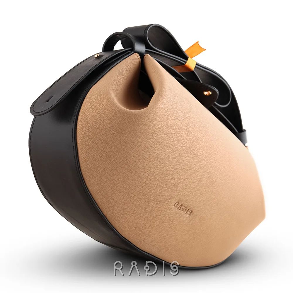 کیف دوشی و دستی زنانه مدل Airal کد 137-M.BS چرم رادیس — تصویر ۹